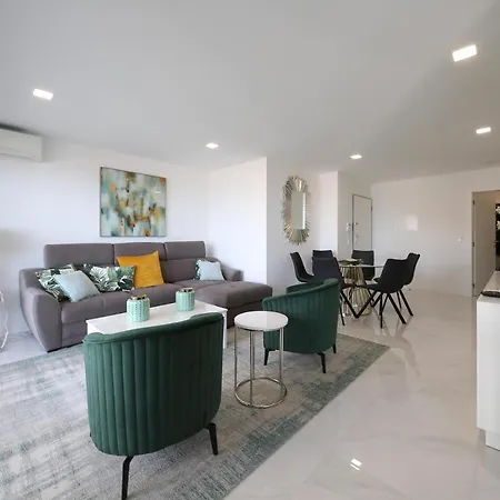 Beautiful Apartment, Close To The Beach! * Nazare
