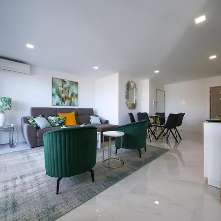 Beautiful Apartment, Close To The Beach! *