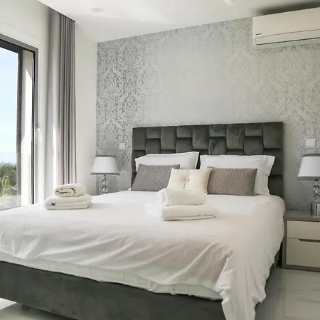 Beautiful Apartment, Close To The Beach! Apartment